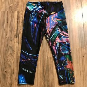Fabletics Crop Athletic Leggings Size Small